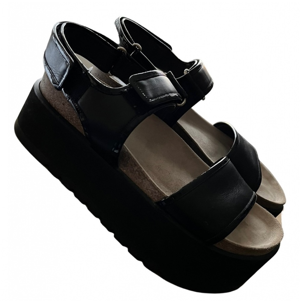 Michael Kors leather sandals